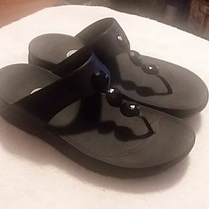 Black fitflops
